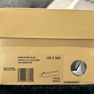 Michael Kors Nori Flex Flat gold size 7.5